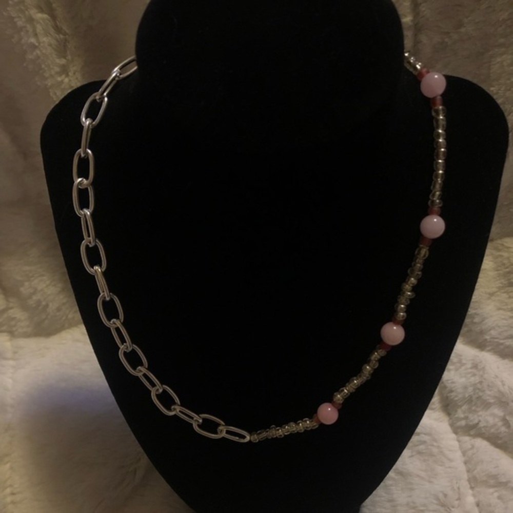 Chain and bead necklace